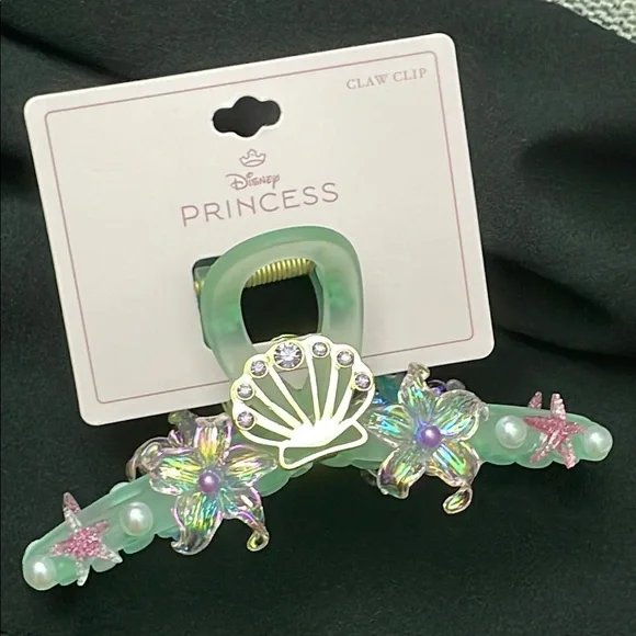 24HR DROP ⬇️ Disney Princess Ariel Hair clip - Picture 3 of 5
